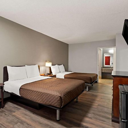 Rodeway Inn Brooklawn Dış mekan fotoğraf