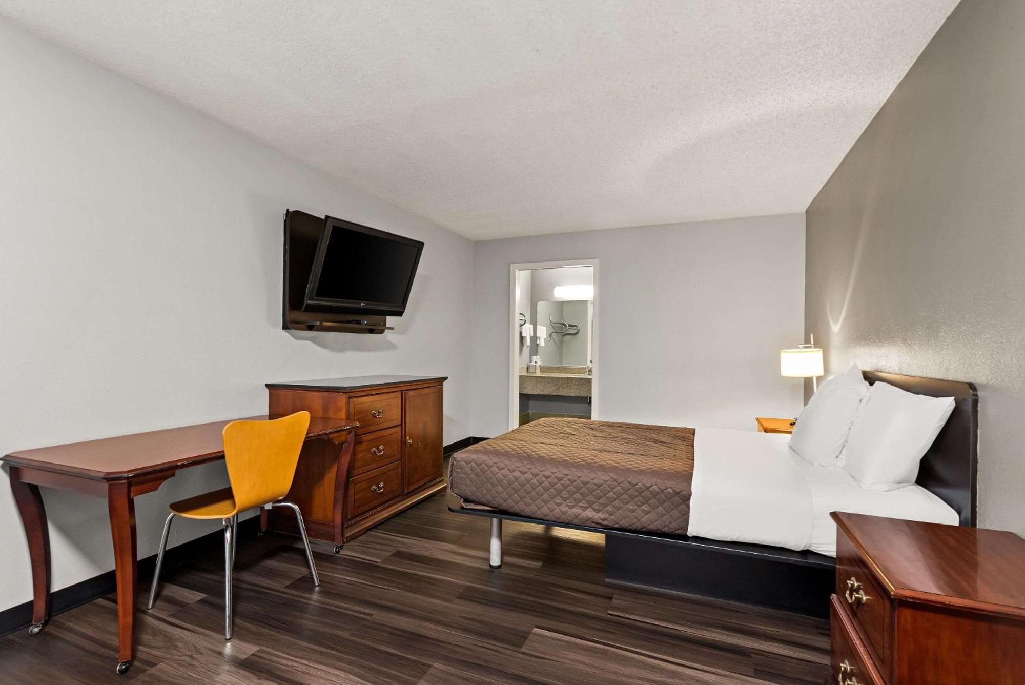 Rodeway Inn Brooklawn Dış mekan fotoğraf